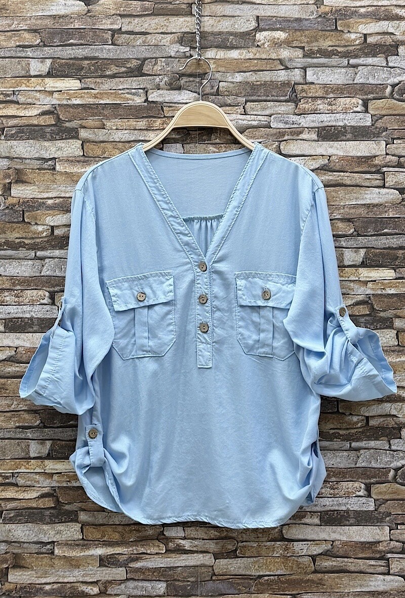 Grossista Elle Style - Blusa AXY molto fluida in viscosa MATERIALE LYOCELL con bottoni e tasche anteriori chic e di tendenza