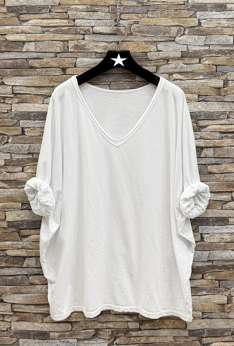 Mayorista Elle Style - Camiseta ANITA de manga larga en algodón con cuello en V. Una prenda muy casual y de moda. BASIC