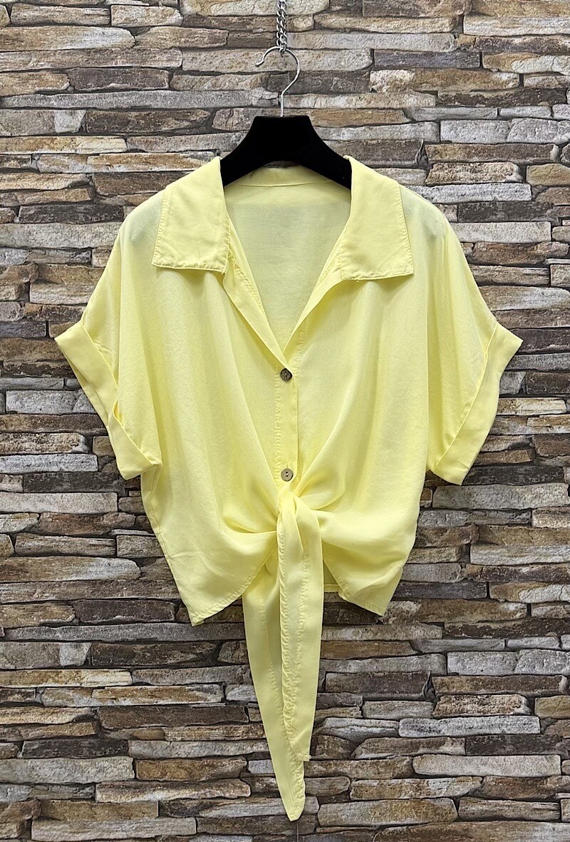 Großhändler Elle Style - AXELLA Bluse, sehr fließend aus Viskose mit LYOCELL-MATERIAL, mit schicken und trendigen Vorderknöpfen