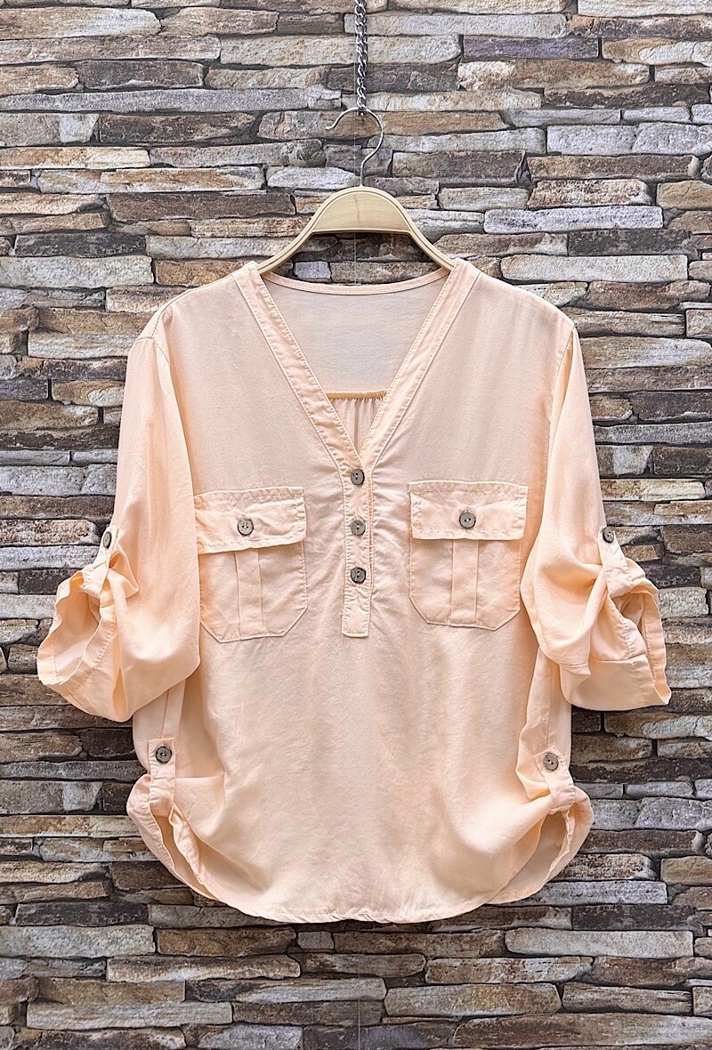 Grossista Elle Style - Blusa AXY molto fluida in viscosa MATERIALE LYOCELL con bottoni e tasche anteriori chic e di tendenza