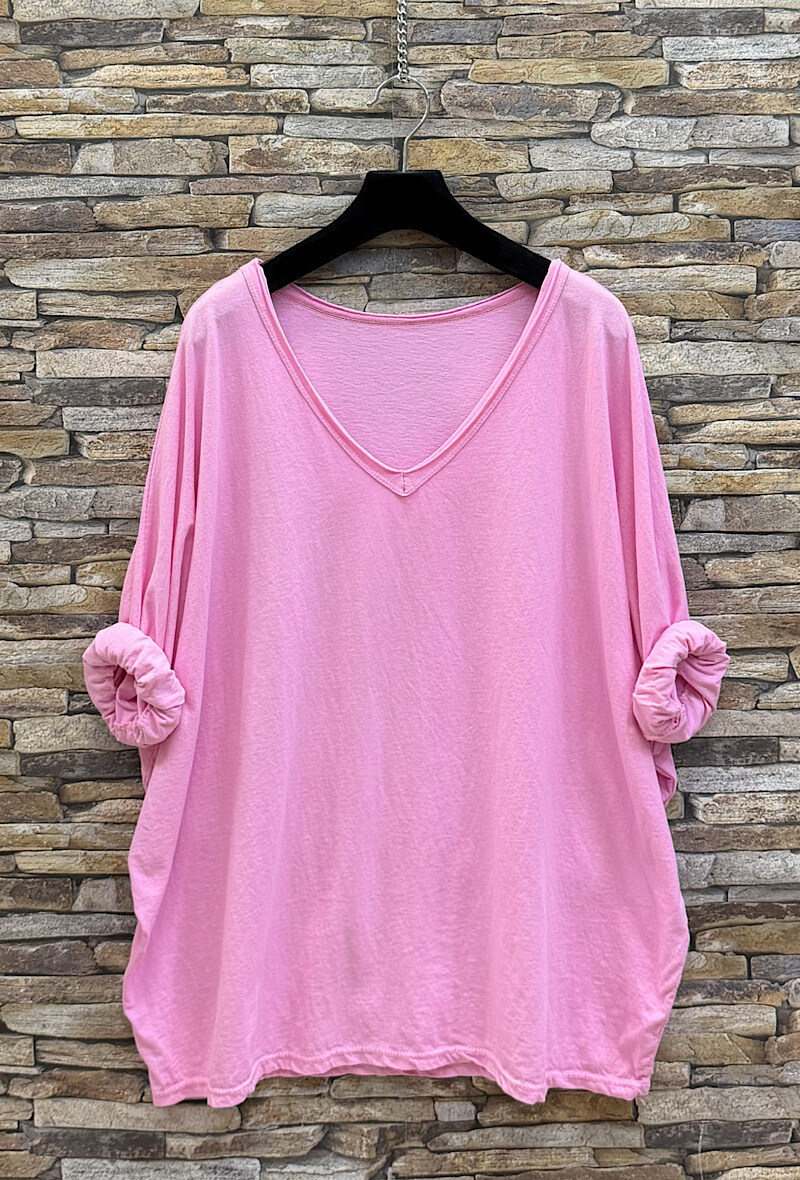 Mayorista Elle Style - Camiseta ANITA de manga larga en algodón con cuello en V. Una prenda muy casual y de moda. BASIC