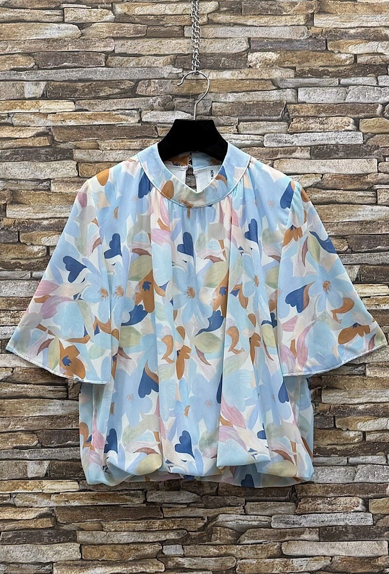 Mayorista Elle Style - Blusa AGNES estampada con mangas fluidas románticas, chic y a la moda con forro de viscosa