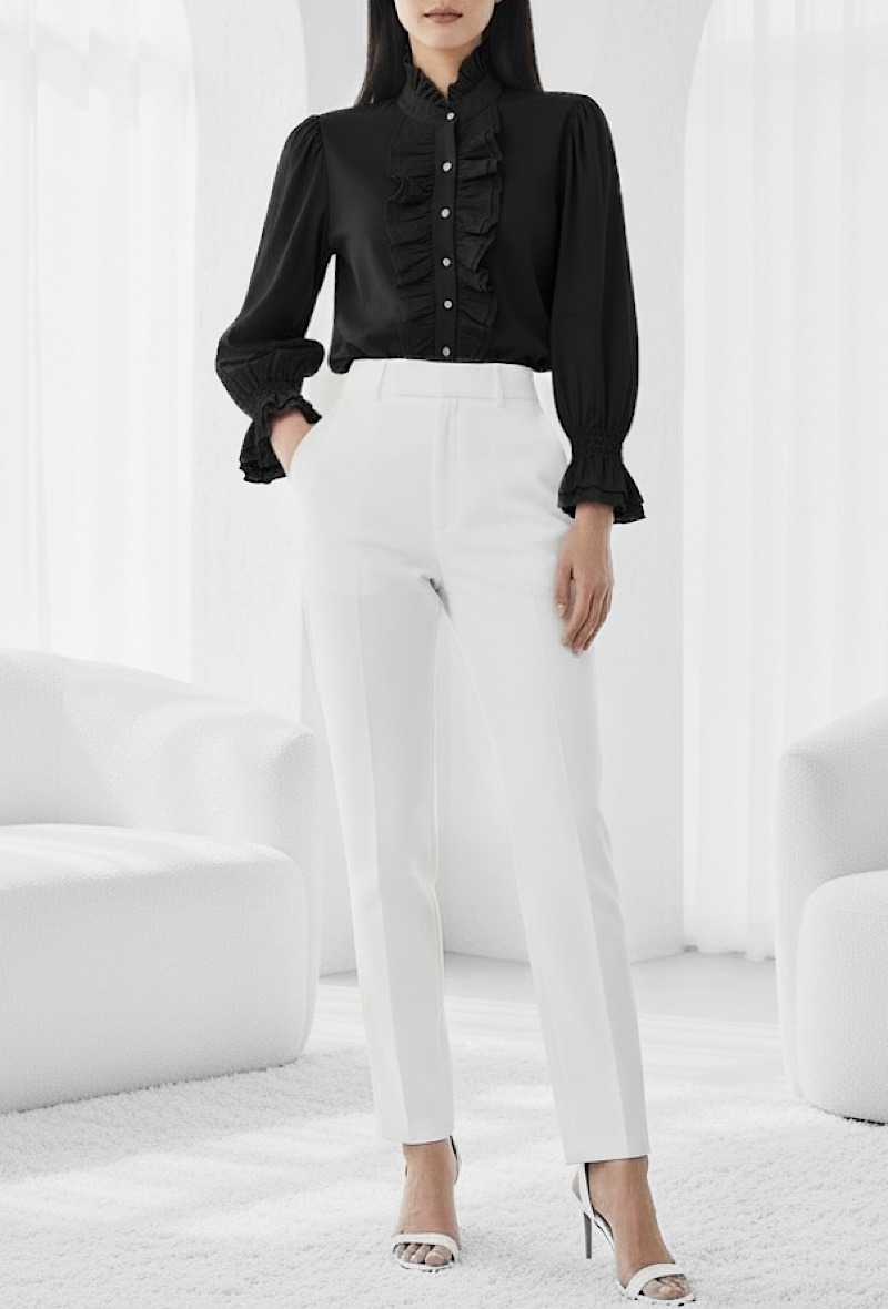 Grossista Elle Style - Blusa/Camicia ELISABETTE in cotone, con dettagli arricciati sui bottoni, maniche fluide romantiche e molto chic. Taglia unica corrisponde a un 38/40.