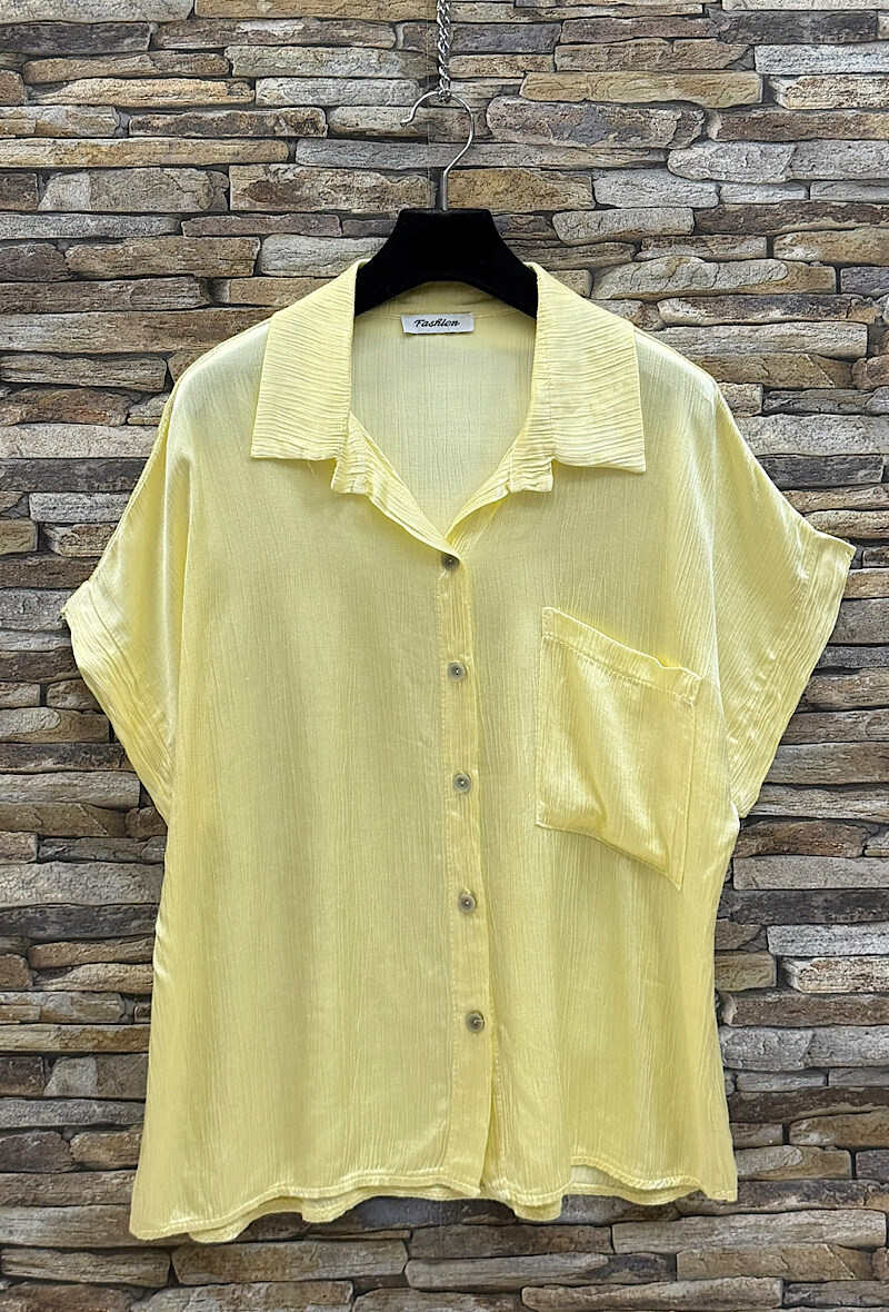 Grossista Elle Style - Blusa PENNY in viscosa satinata, fluida e romantica, con bottoni anteriori in raso