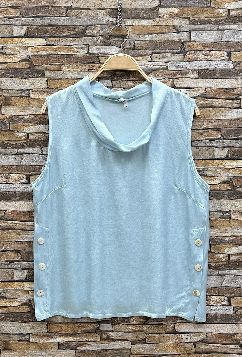 Grossista Elle Style - Blusa BONNIE in viscosa satinata, fluida e romantica, in raso con bottoni.