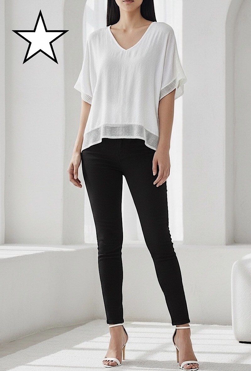 Mayorista Elle Style - Blusa LUCIE de viscosa con detalles de crochet bohemio. Chic y a la moda.