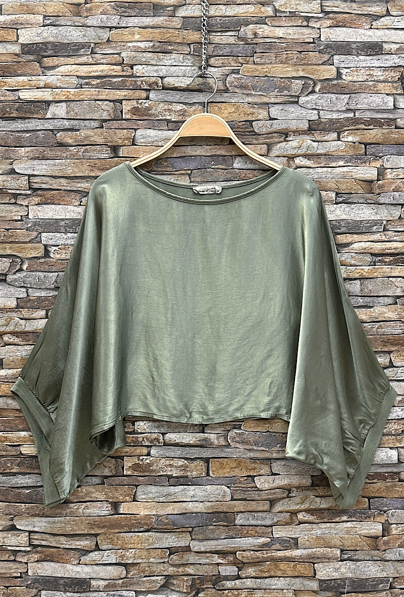 Grossista Elle Style - Blusa BILLIE fluida in viscosa, romantica con bottoni