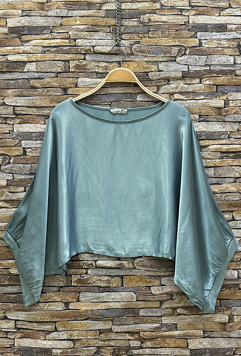 Grossiste Elle Style - Blouse ALICIA en viscose satinée, fluide et romantique