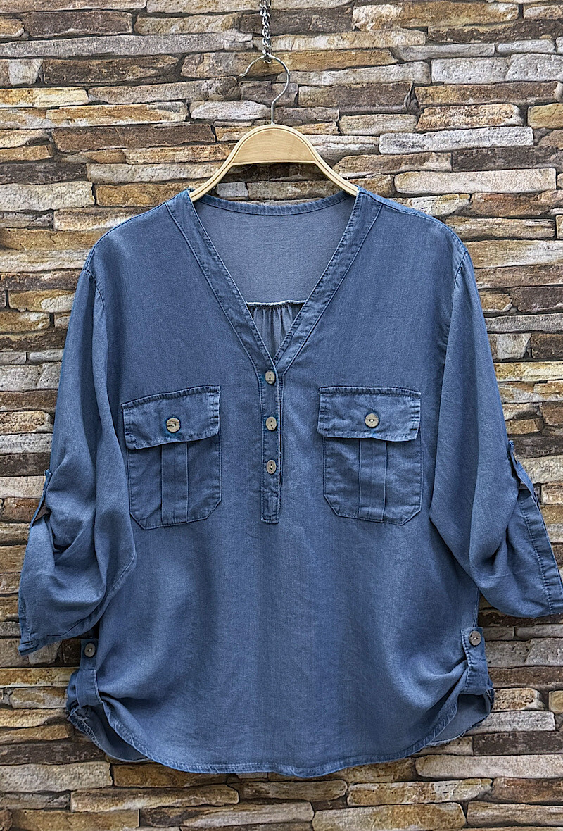 Grossista Elle Style - Blusa AXY in denim ultra morbido in MATERIALE LYOCELL con bottoni e tasche frontali eleganti e di tendenza