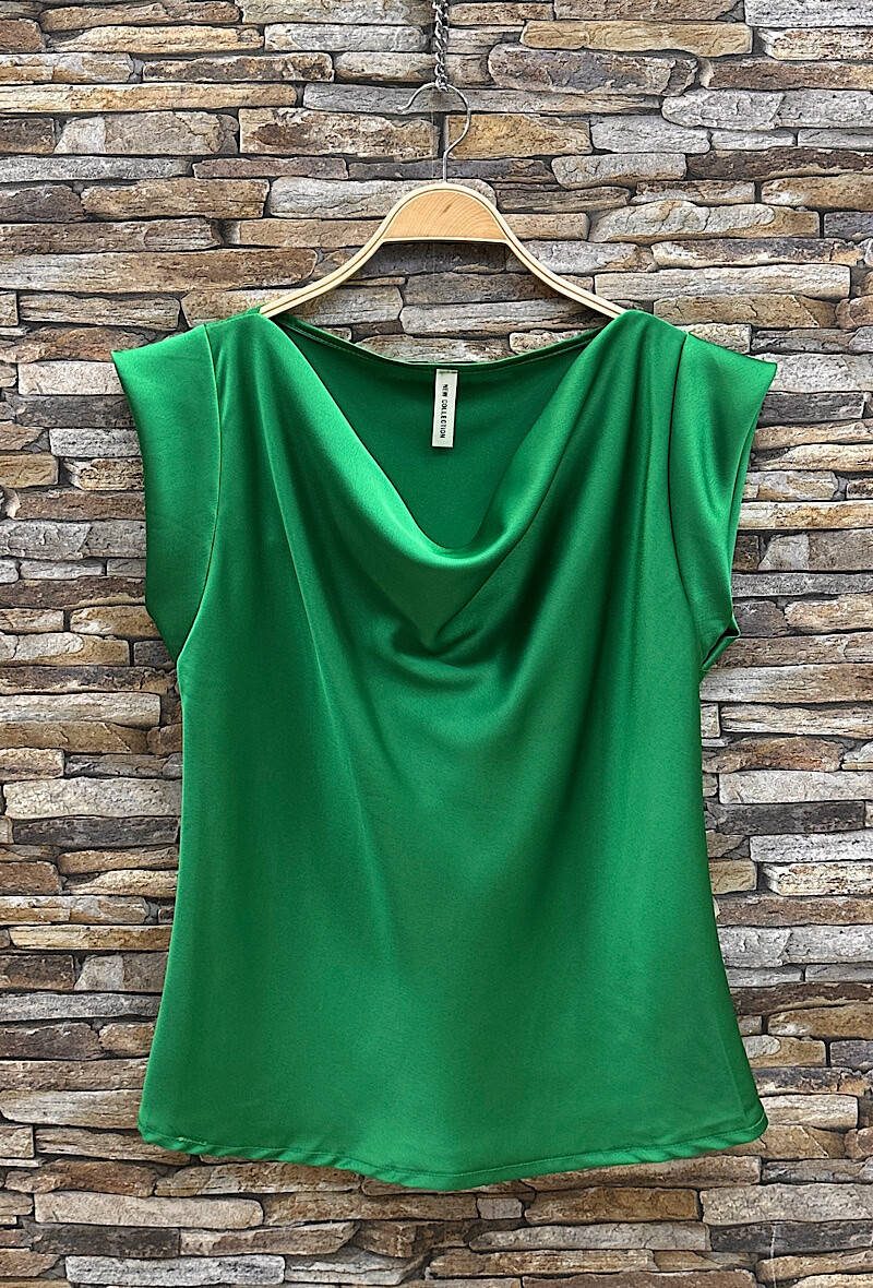 Wholesaler Elle Style - SATINA blouse, satin, romantic, chic and trendy.