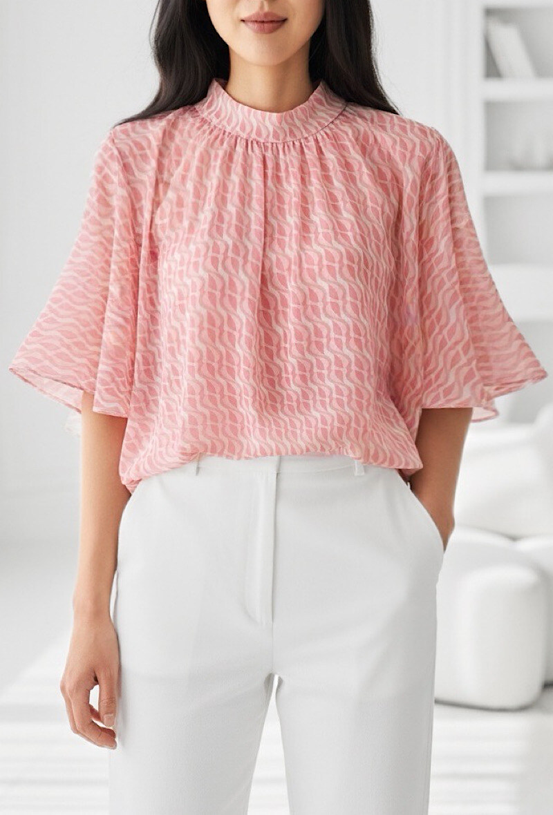 Großhändler Elle Style - AGNES bedruckte Bluse mit romantischen, schicken und trendigen fließenden Ärmeln mit Viskosefutter