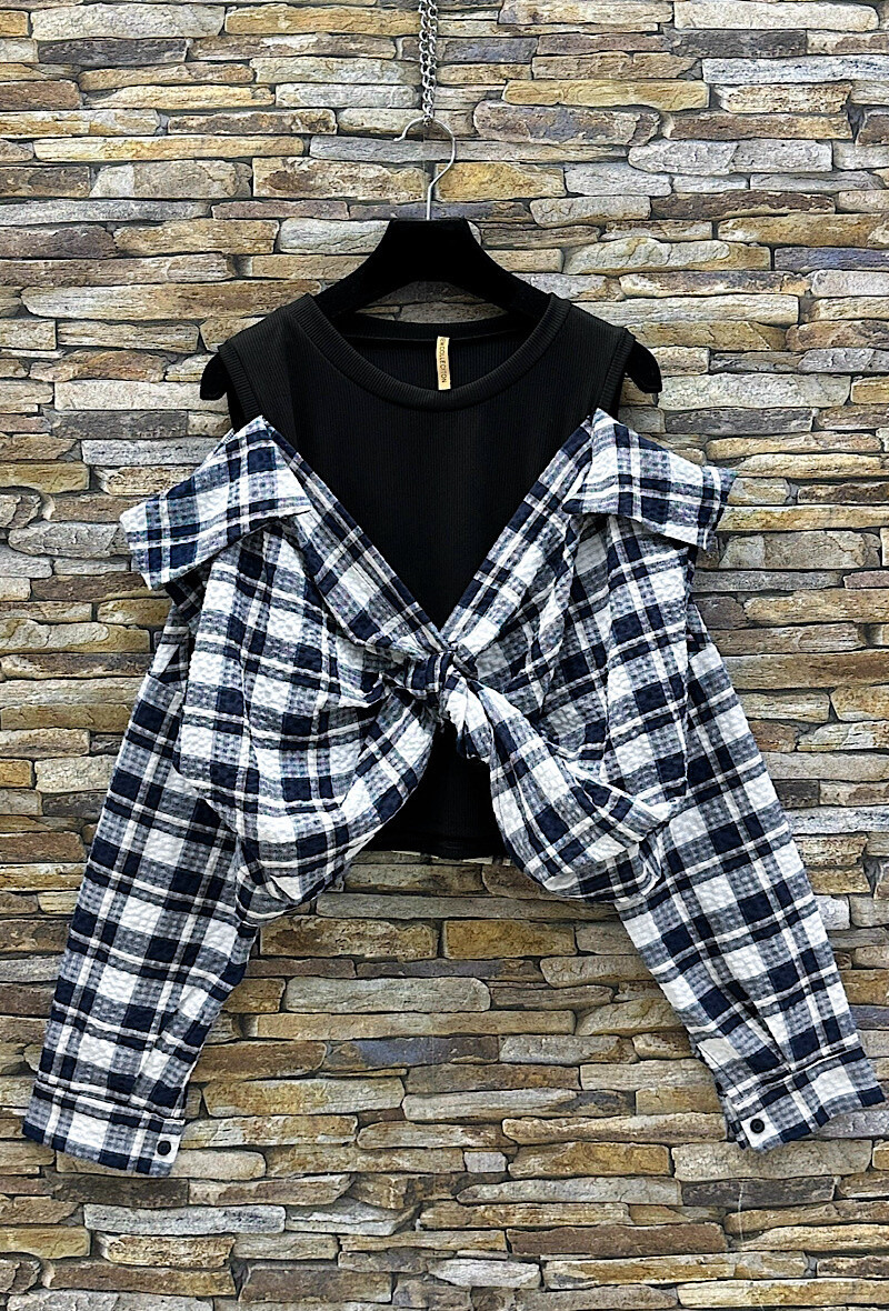 Grossista Elle Style - Blusa BARBARA a righe con bottoni e tasche frontali