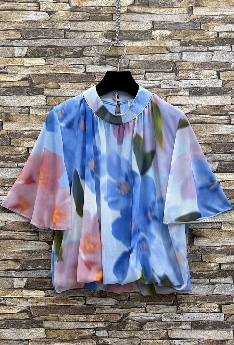 Mayorista Elle Style - Blusa AGNES estampada con mangas fluidas románticas, chic y a la moda con forro de viscosa