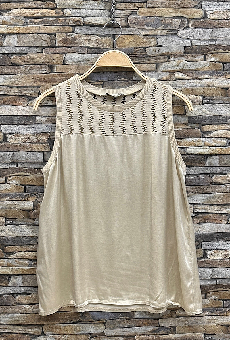 Wholesaler Elle Style - AMIE tank top, fluid and romantic, satin silk effect at the front.