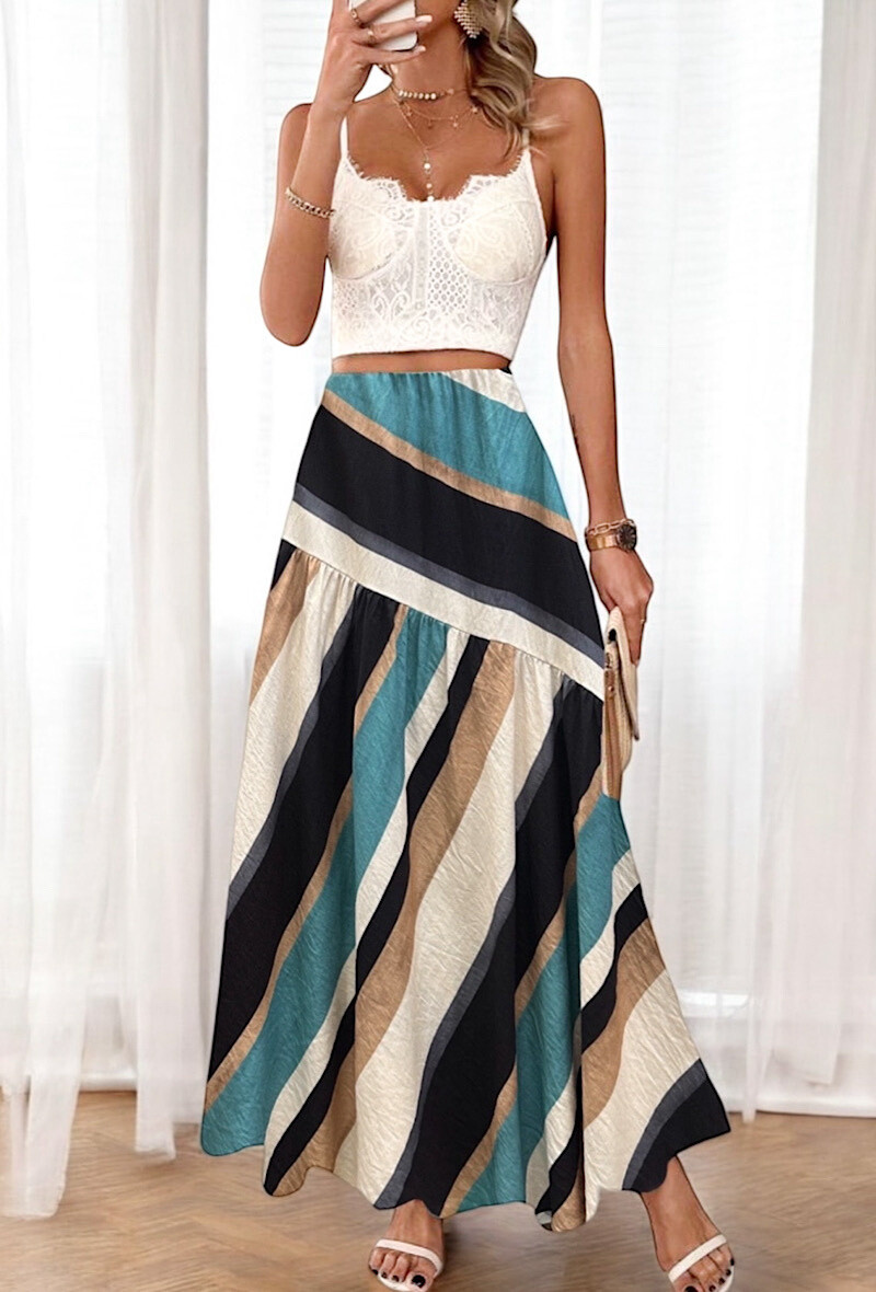 Mayorista Elle Style - Falda SHEER a rayas de viscosa con efecto lino.