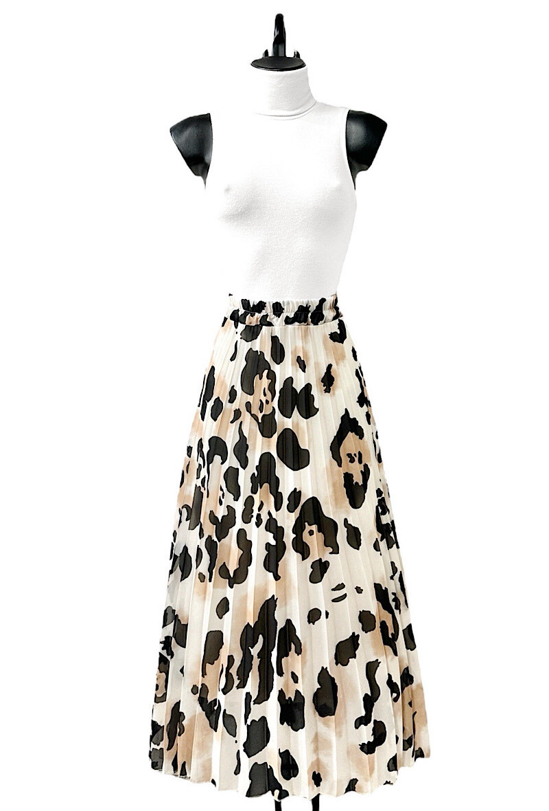 Wholesaler Elle Style - LORRIS skirt, very fluid, pleated with viscose lining.