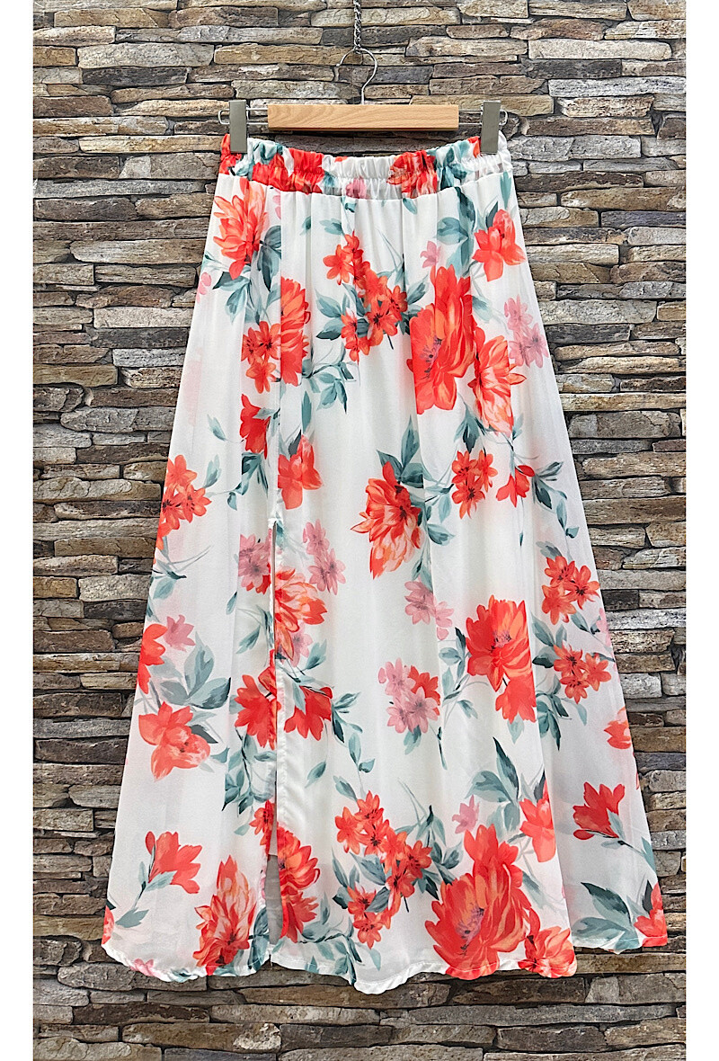 Grossiste Elle Style - Jupe LATINA avec fente avant, très fluide, doubler complètement en viscose.