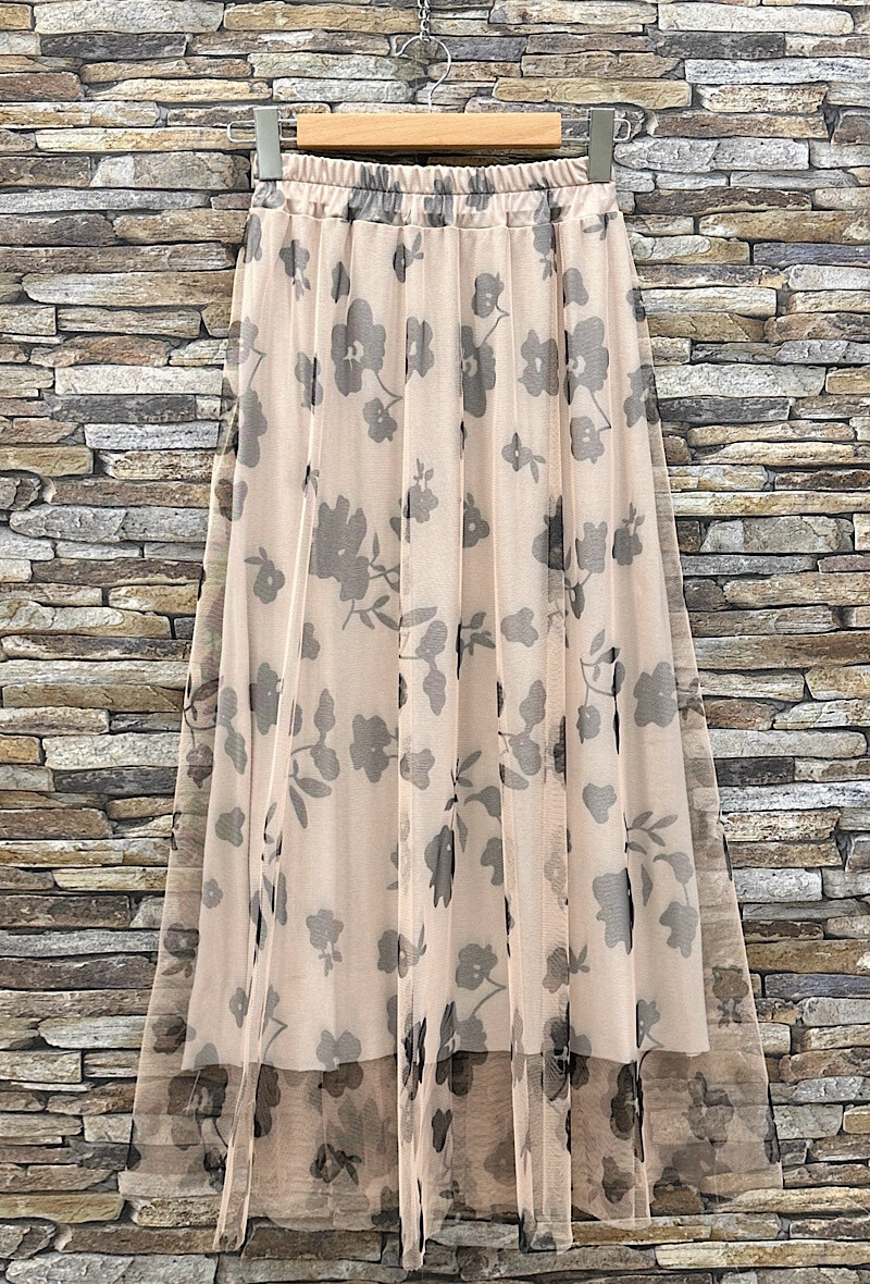 Grossista Elle Style - Gonna ARIANA in tulle molto fluido con fodera in viscosa.