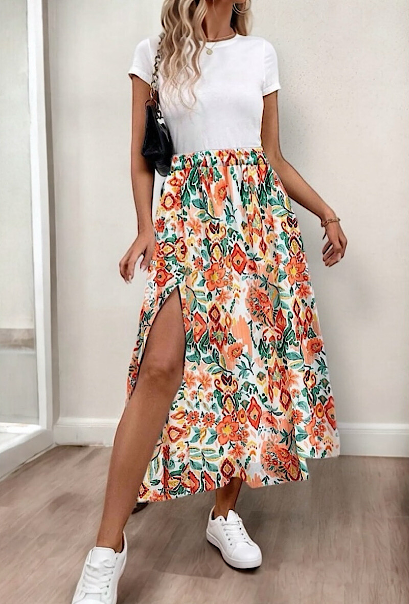 Wholesaler Elle Style - LATINA skirt with front slit, very fluid, completely lined in viscose.