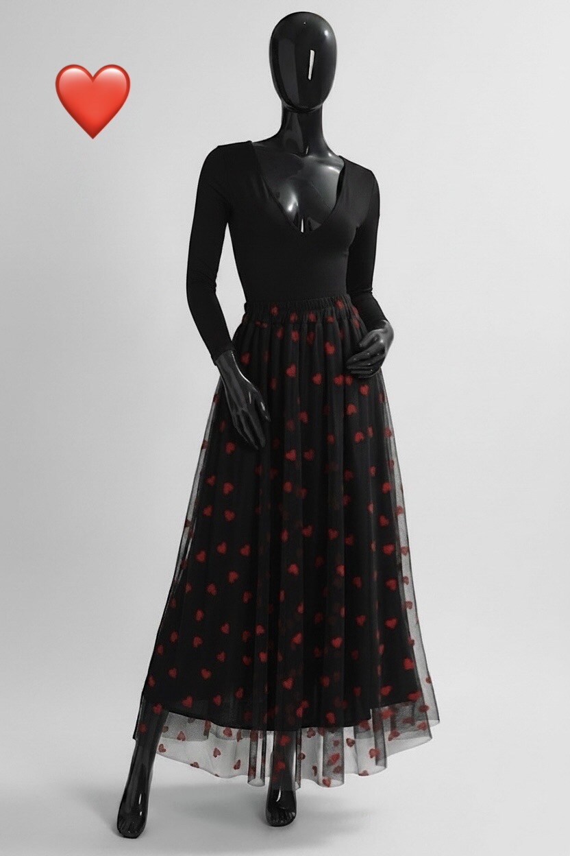 Wholesaler Elle Style - ARIANA skirt in ultra-flowy tulle with viscose lining.