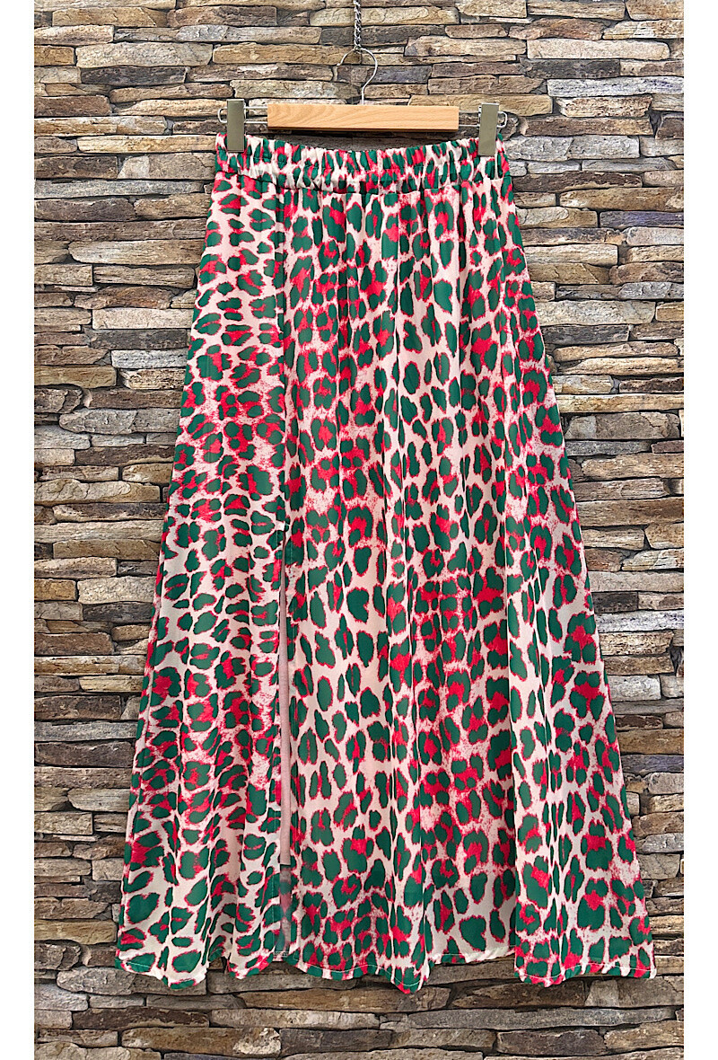 Wholesaler Elle Style - LATINA skirt with front slit, very fluid, completely lined in viscose.