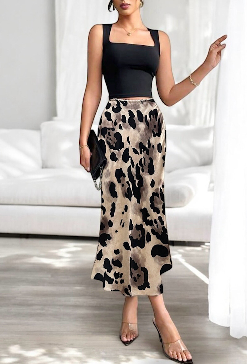 Mayorista Elle Style - Pantalón ancho, fluido y romántico AMY, de viscosa satinada con bolsillos delanteros.