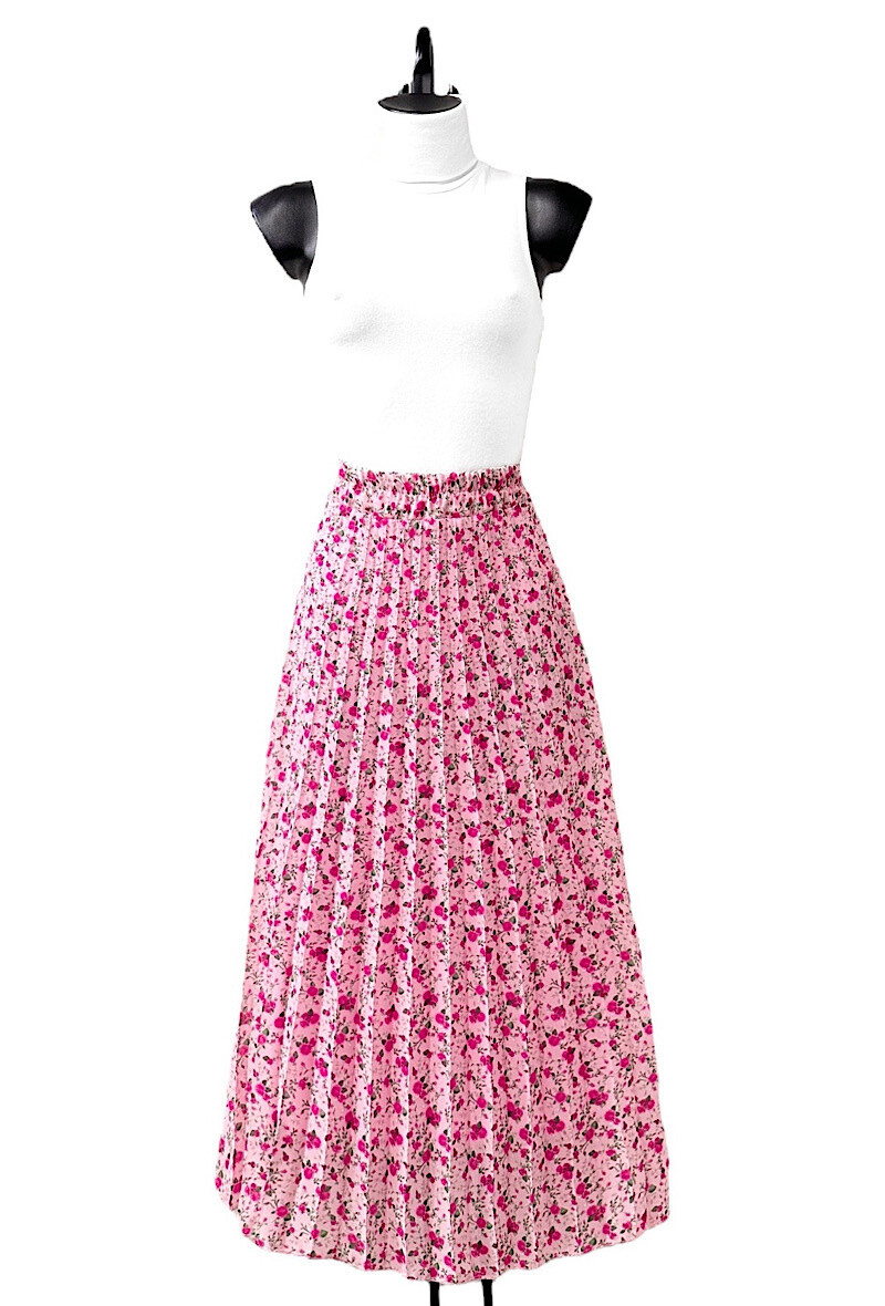 Wholesaler Elle Style - LORRIS skirt, very fluid, pleated with viscose lining.