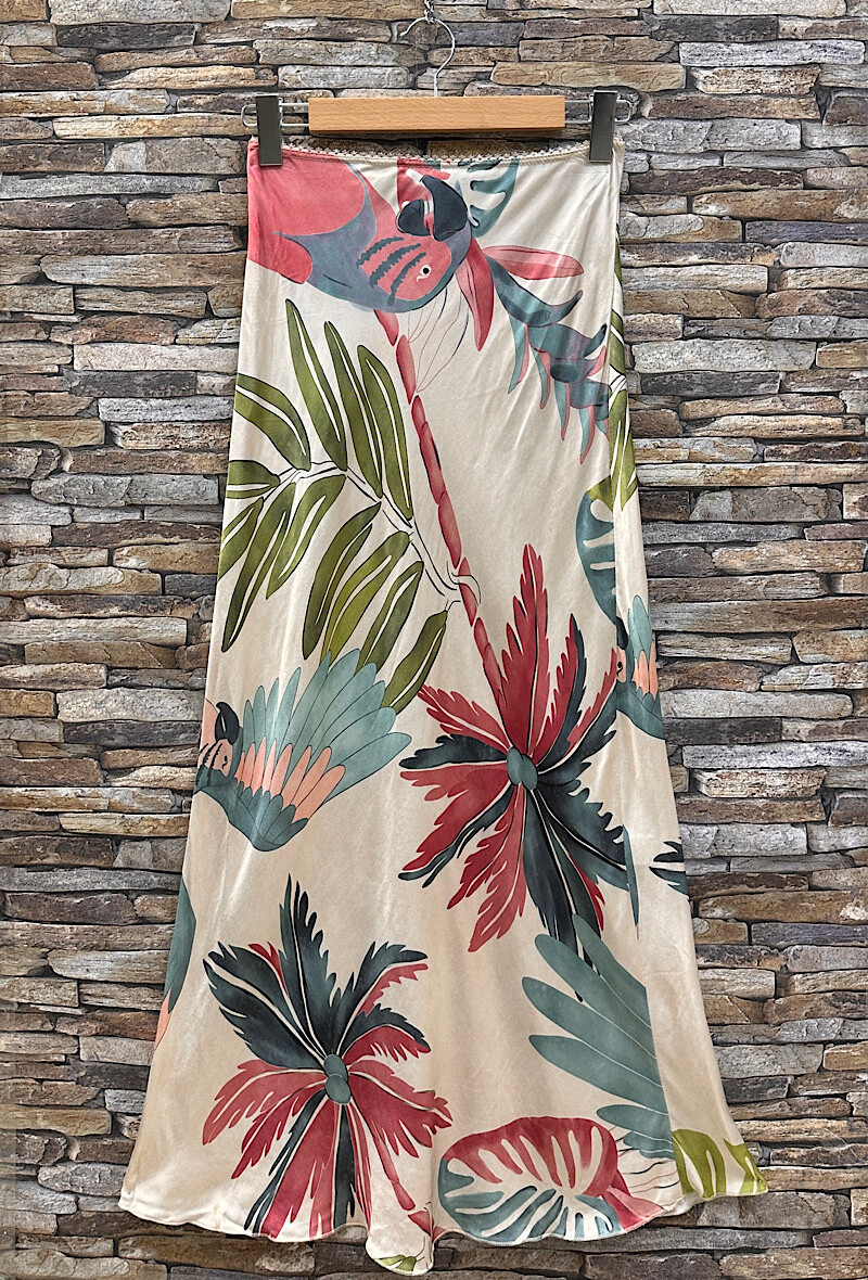 Grossiste Elle Style - Jupe MONIE imprimé en viscose satinée effet soie avec bordure dentelle