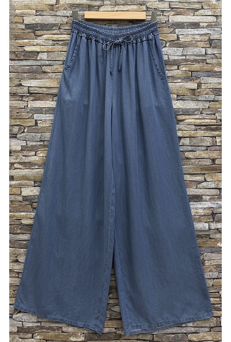 Großhändler Elle Style - YVA Palazzo-Hose aus superfließendem Denim mit Fronttaschen und verstellbarem Gummibund aus LYOCELL-MATERIAL