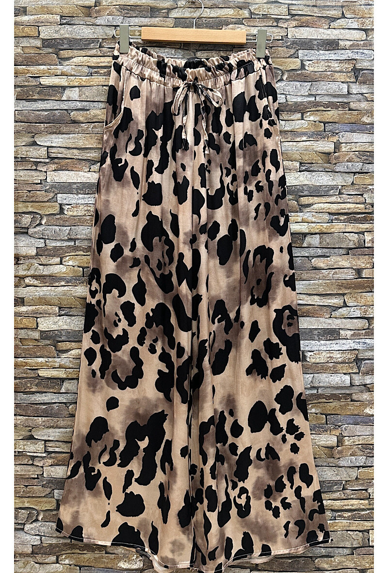Grossiste Elle Style - Pantalon KATY imprimé en viscose satinée effet soie avec poches, fluide