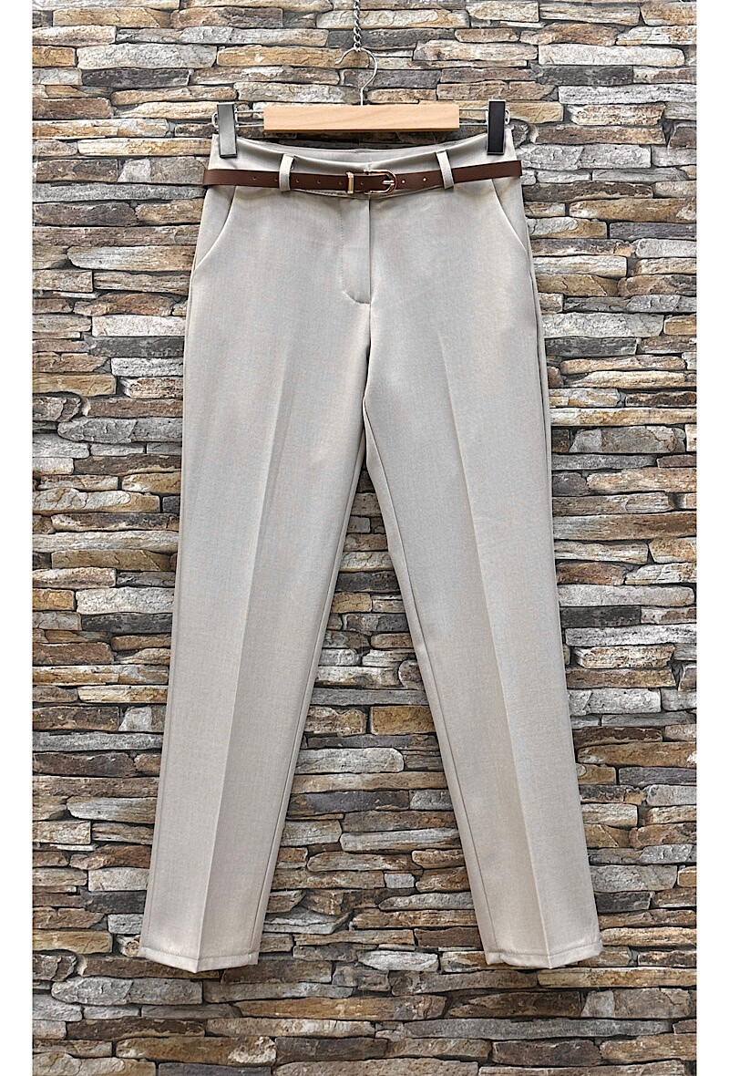 Wholesaler Elle Style - Classic ALBA pants. Chic and trendy with belt and front pockets