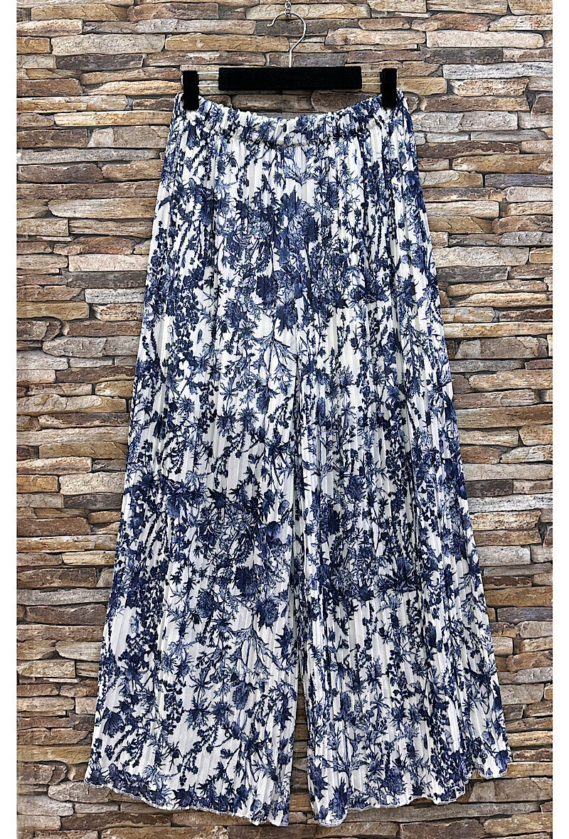 Wholesaler Elle Style - Very fluid pleated ALMA pants, printed with viscose lining.