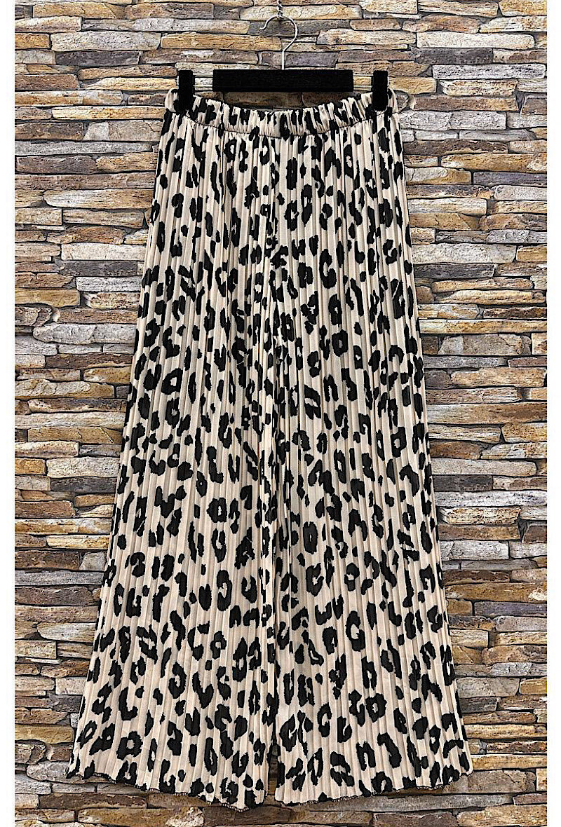 Wholesaler Elle Style - Very fluid pleated ALMA pants, printed with viscose lining.