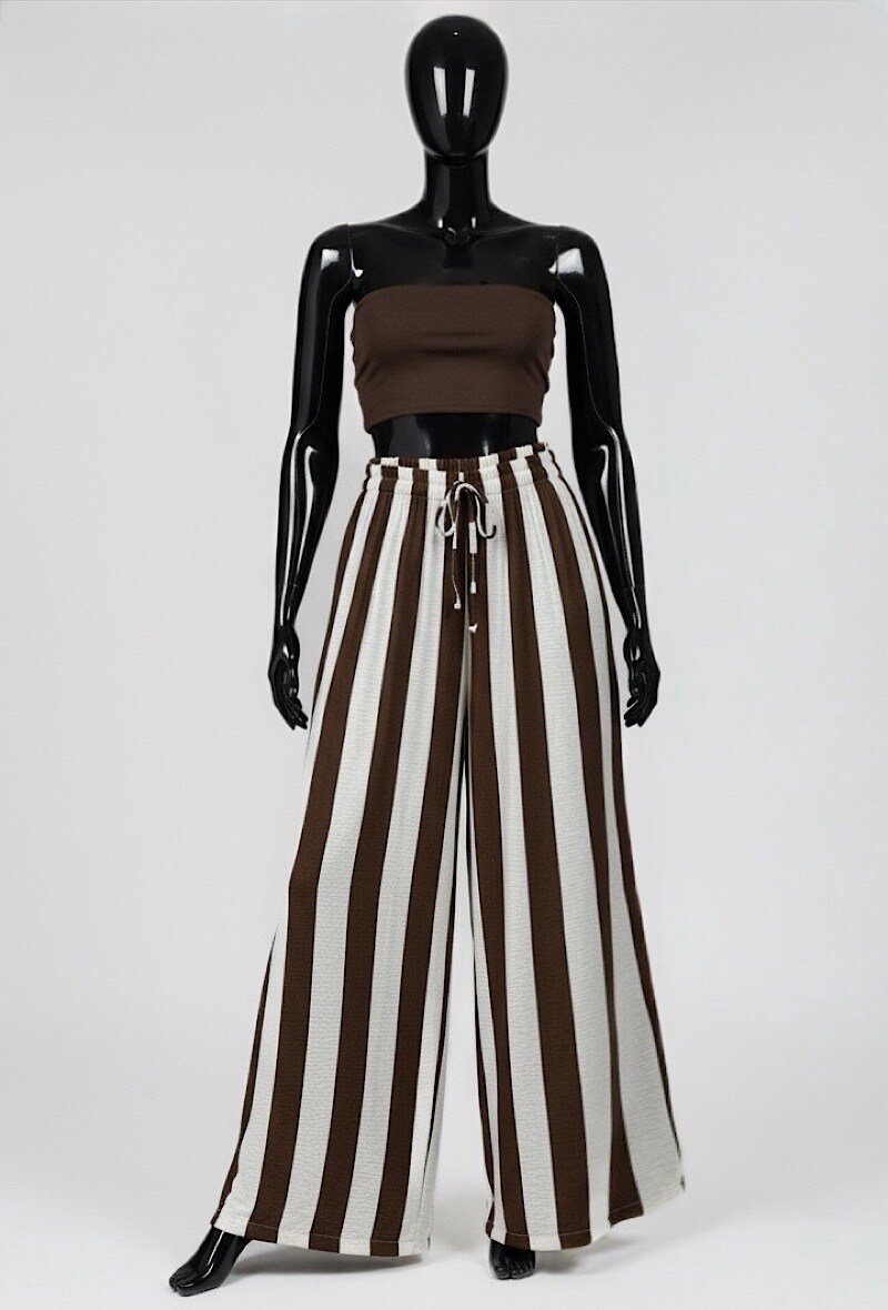 Grossiste Elle Style - Pantalon YUNA à rayure très fluide et large en viscose, élastique à la taille. Chic et tendance.