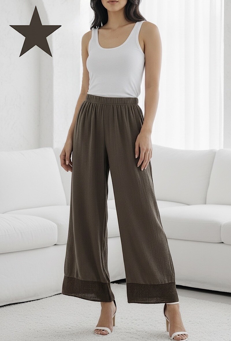 Mayorista Elle Style - Pantalón LUCIE de viscosa elástica en la cintura con detalles de crochet bohemio. Chic y a la moda.