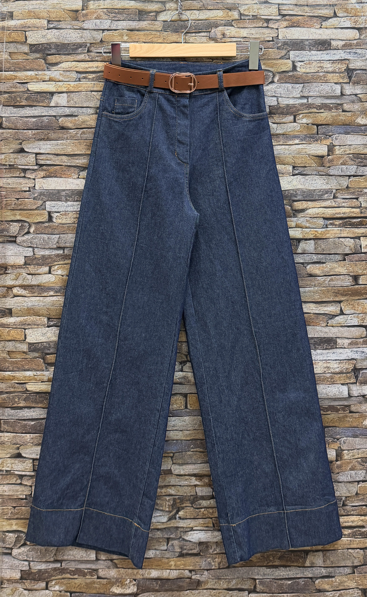 Grossista Elle Style - Pantaloni JONNA effetto jeans, ampio palazzo con bottone, zip frontale e tasche