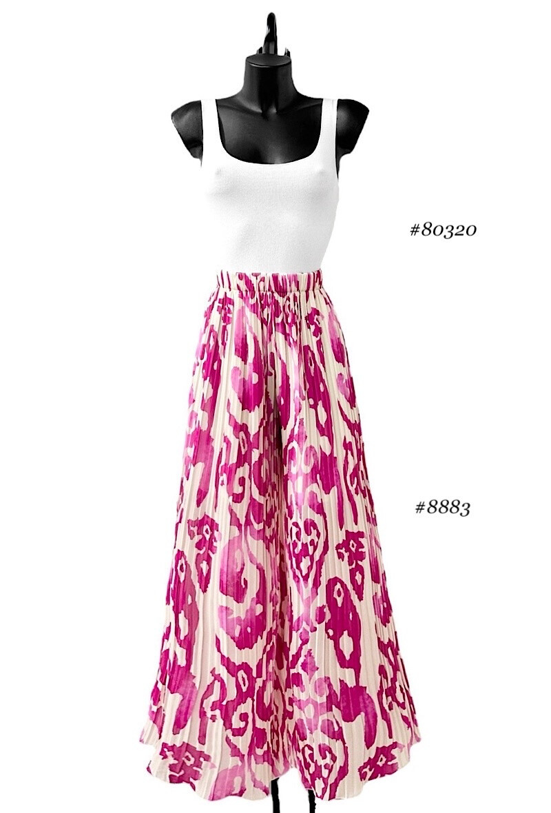 Wholesaler Elle Style - Very fluid pleated ALMA pants, printed with viscose lining.