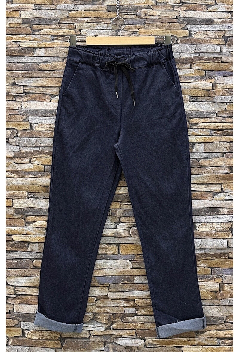 Grossiste Elle Style - Pantalon JONNA effet jean, élastique à la taille et poches avants