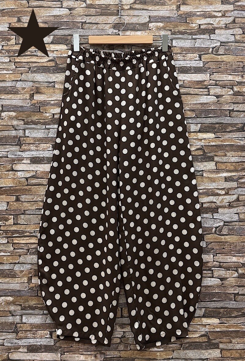 Mayorista Elle Style - Pantalón DOTTA de lunares, muy fluido en viscosa sedosa, bolsillos delanteros, cintura elástica, MATERIAL LYOCELL.