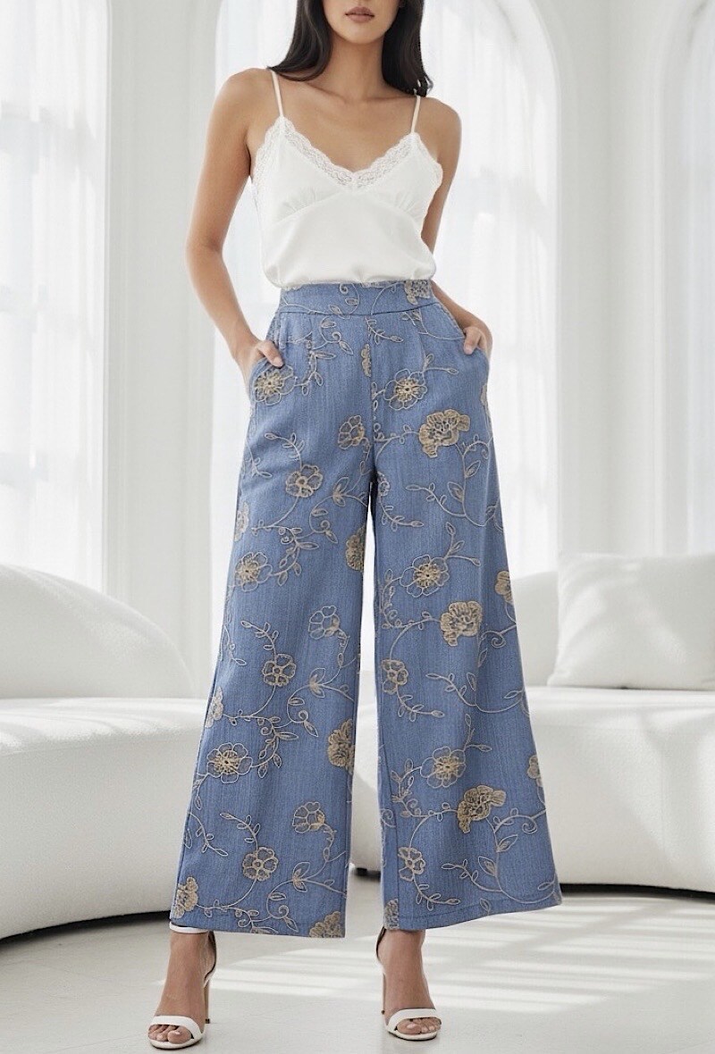 Grossista Elle Style - Pantaloni CORINA ampi e fluidi con ricami, casual e chic con elastico in vita e tasche anteriori