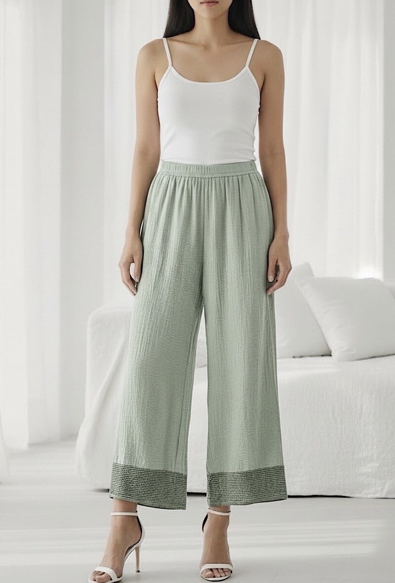 Mayorista Elle Style - Pantalón LUCIE de viscosa elástica en la cintura con detalles de crochet bohemio. Chic y a la moda.