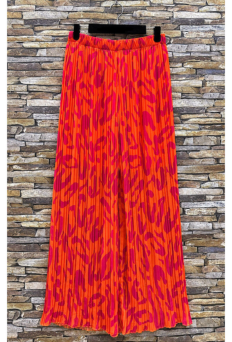Wholesaler Elle Style - Very fluid pleated ALMA pants, printed with viscose lining.