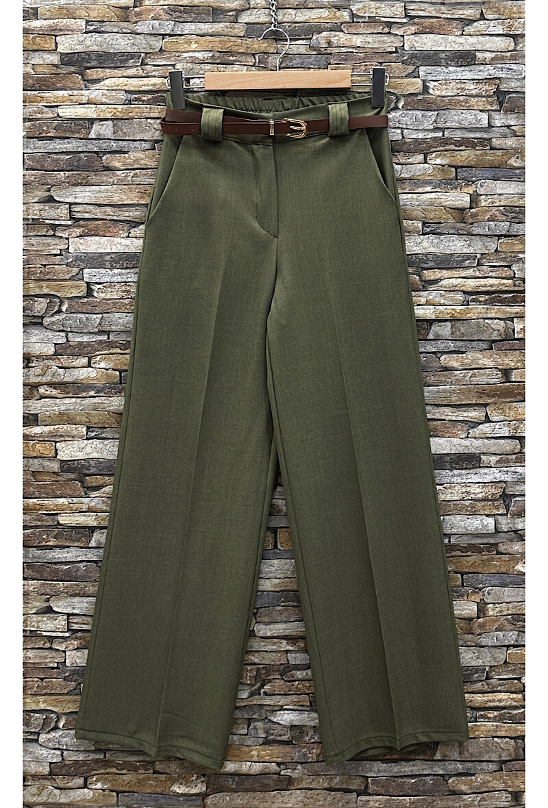 Grossista Elle Style - Pantaloni RUBIS classici larghi. Eleganti e alla moda con cintura e tasche anteriori