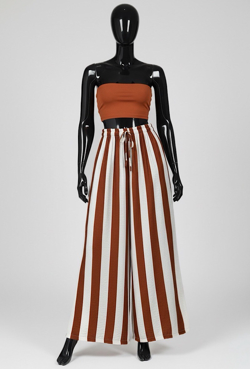 Großhändler Elle Style - YUNA gestreifte Hose, sehr fließend und weit aus Viskose, mit elastischem Bund. Schick und modisch.