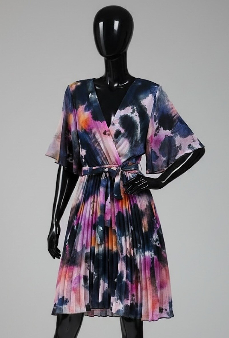 Grossiste Elle Style - Robe BETANY croisée imprimée , plissée fluide avec doublure en viscoses