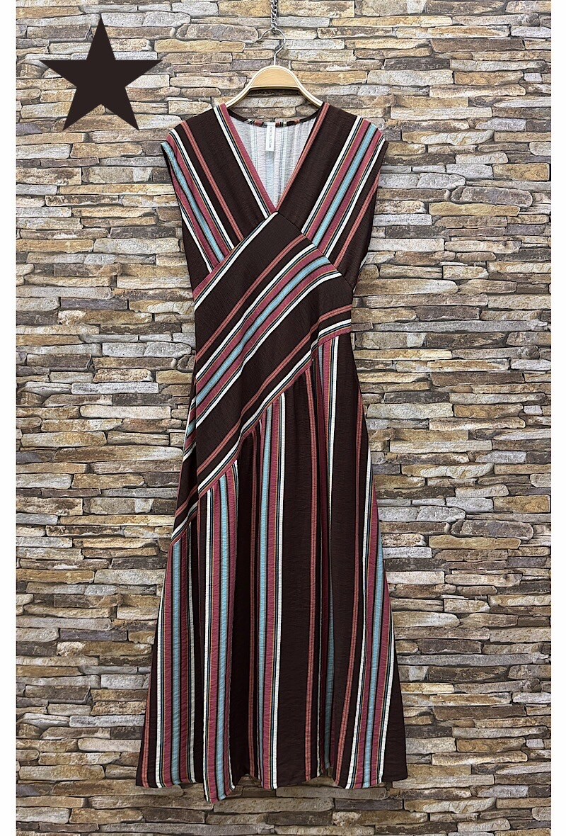Mayorista Elle Style - Vestido STELLY de viscosa fluida con estampado y elástico en la espalda. BOHEMIO CHIC y A LA MODA.