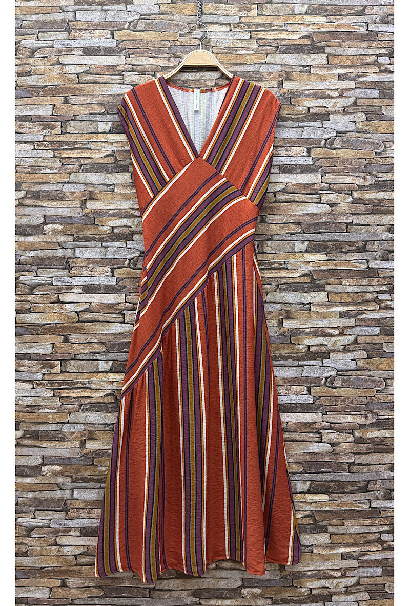 Mayorista Elle Style - Vestido STELLY de viscosa fluida con estampado y elástico en la espalda. BOHEMIO CHIC y A LA MODA.