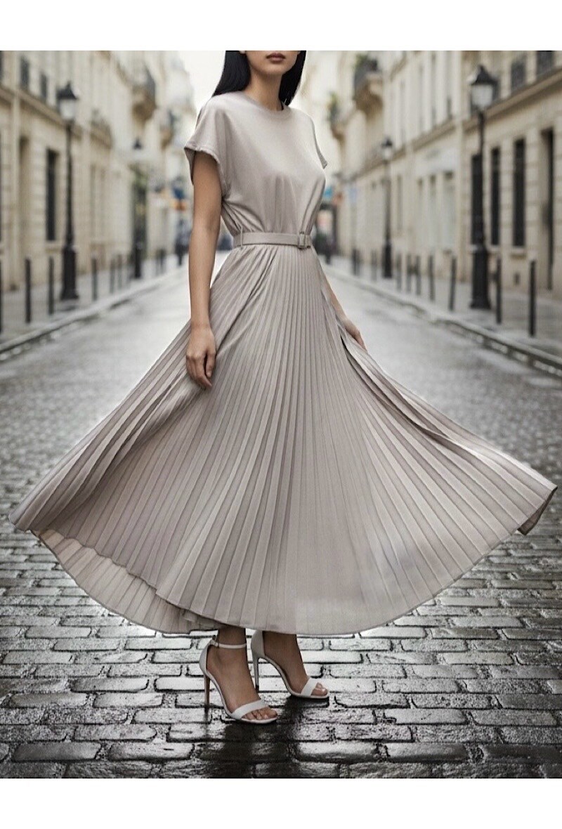 Mayorista Elle Style - Vestido plisado SISILE muy fluido en BI MATERIAL. TEJIDOS PREMIUM. Parte superior de viscosa con cinturón hecho a mano