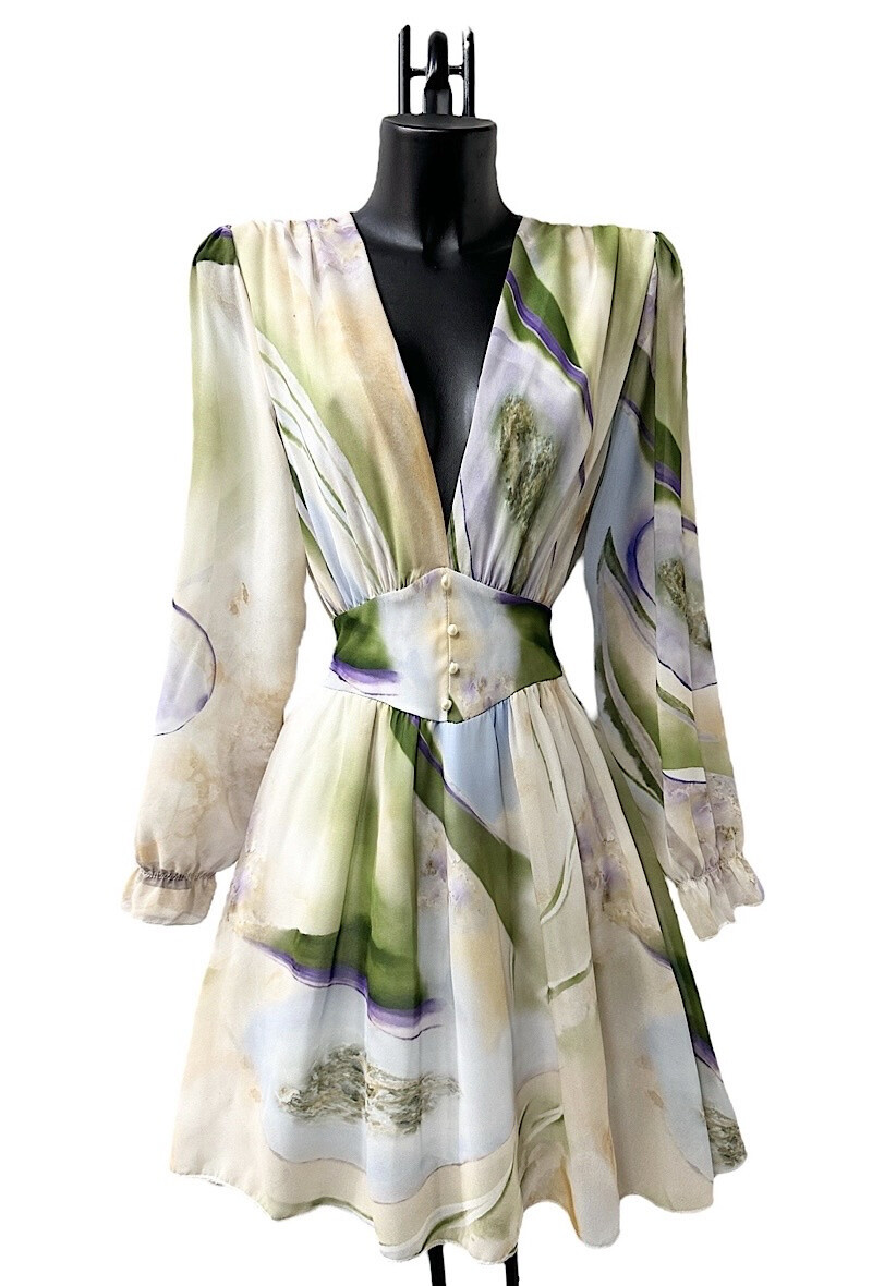 Grossiste Elle Style - Robe JULIETTE imprimé, avec manches longues, boutons et doublure en viscose