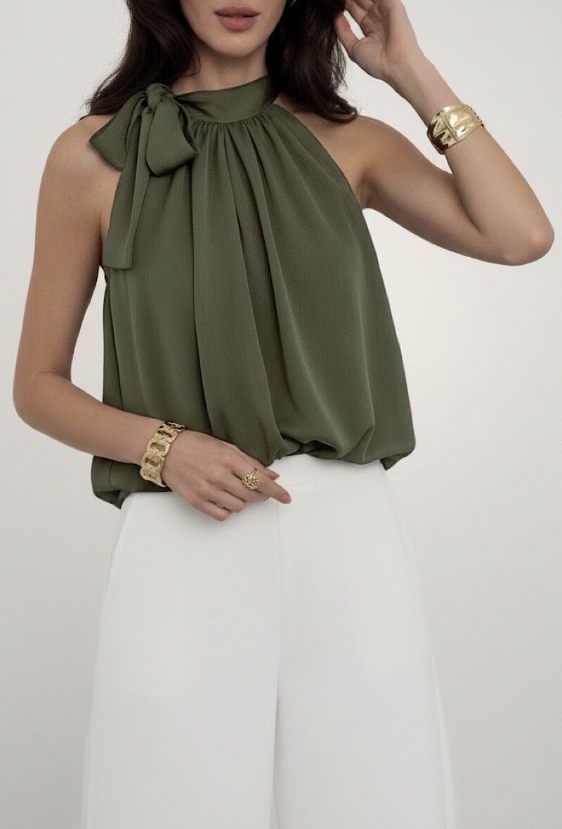 Großhändler Elle Style - ANAIS-Bluse mit Lavallière-Kragen, fließend und romantisch, schick und trendig mit Viskosefutter.